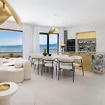 Βίλα Luxury Seafront Noles With Heated Pool, Jacuzzi, Ev Near Zadar *