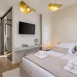 Luxury Seafront Noles With Heated Pool, Jacuzzi, Ev Near Zadar Βίλα Sukošan