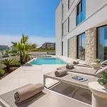 Luxury Seafront Noles With Heated Pool, Jacuzzi, Ev Near Zadar Βίλα *