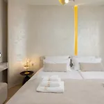 Βίλα Luxury Seafront Noles With Heated Pool, Jacuzzi, Ev Near Zadar Sukošan