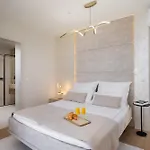 Luxury Seafront Noles With Heated Pool, Jacuzzi, Ev Near Zadar Βίλα
