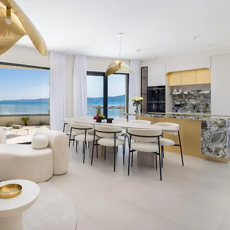 Vila Luxury Seafront Noles With Heated Pool, Jacuzzi, Ev Near Zadar *