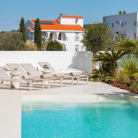 Luxury Seafront Noles With Heated Pool, Jacuzzi, Ev Near Zadar Vila Sukošan