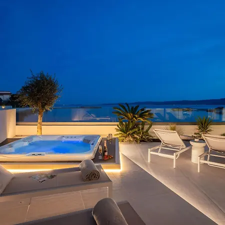 Luxury Seafront Noles With Heated Pool, Jacuzzi, Ev Near Zadar * Sukošan