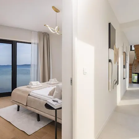 Luxury Seafront Noles With Heated Pool, Jacuzzi, Ev Near Zadar Sukošan