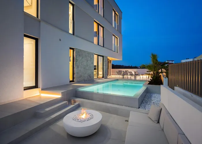 Luxury Seafront Noles With Heated Pool, Jacuzzi, Ev Near Zadar * Sukošan