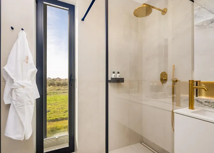 Villa Luxury Seafront Noles With Heated Pool, Jacuzzi, Ev Near Zadar