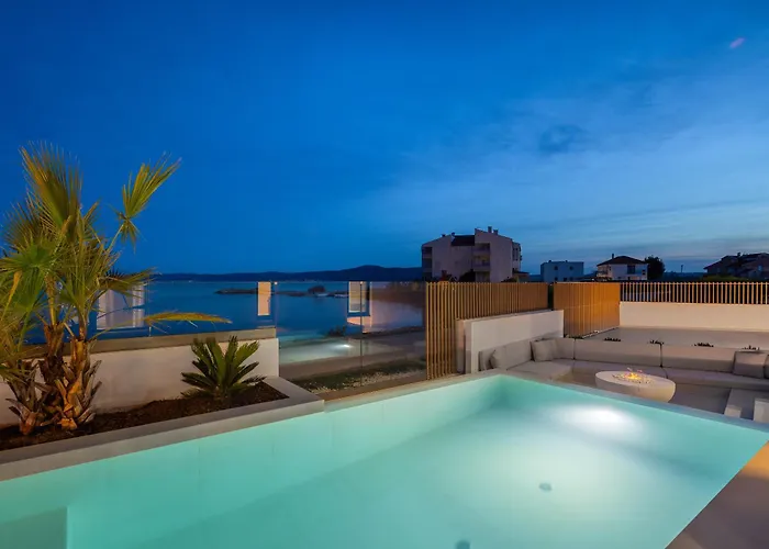 Luxury Seafront Noles With Heated Pool, Jacuzzi, Ev Near Zadar Villa Sukošan