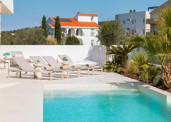 Luxury Seafront Noles With Heated Pool, Jacuzzi, Ev Near Zadar Villa Sukošan