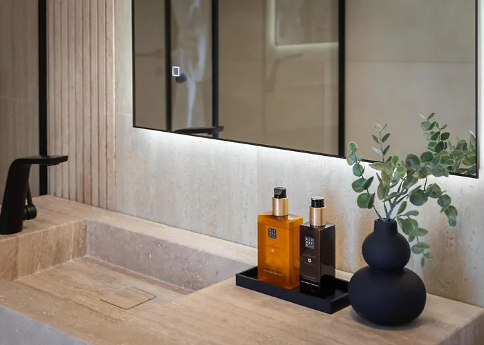 Luxury Seafront Noles With Heated Pool, Jacuzzi, Ev Near Zadar