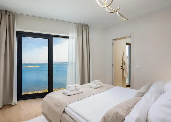 Luxury Seafront Noles With Heated Pool, Jacuzzi, Ev Near Zadar Villa *