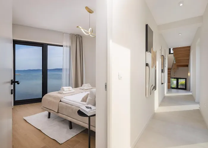 Luxury Seafront Noles With Heated Pool, Jacuzzi, Ev Near Zadar Sukošan