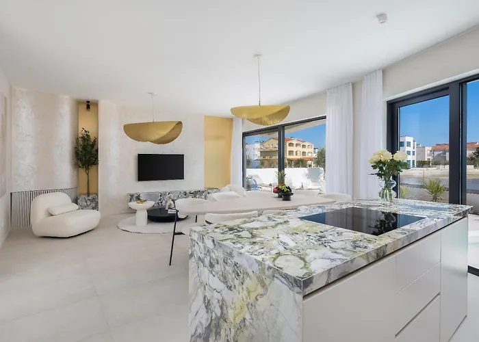 Luxury Seafront Noles With Heated Pool, Jacuzzi, Ev Near Zadar Villa